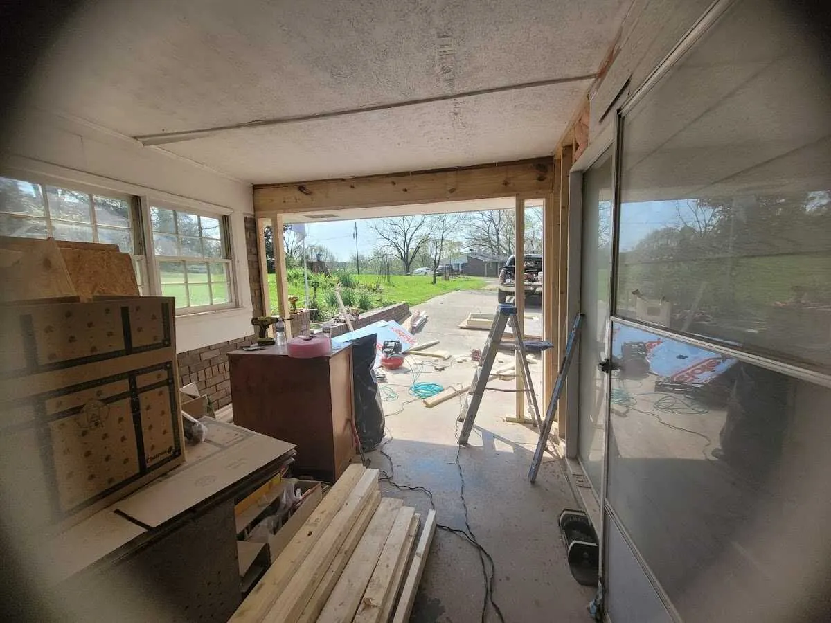 Air movers and dehumidifier for Drying & Dehumidification in Marshfield